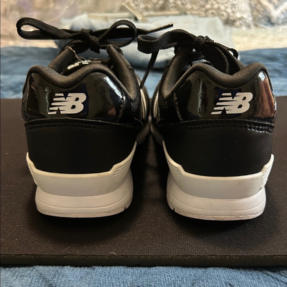 New Balance Kids Black and White 996 Sneakers - Picture 3 of 7